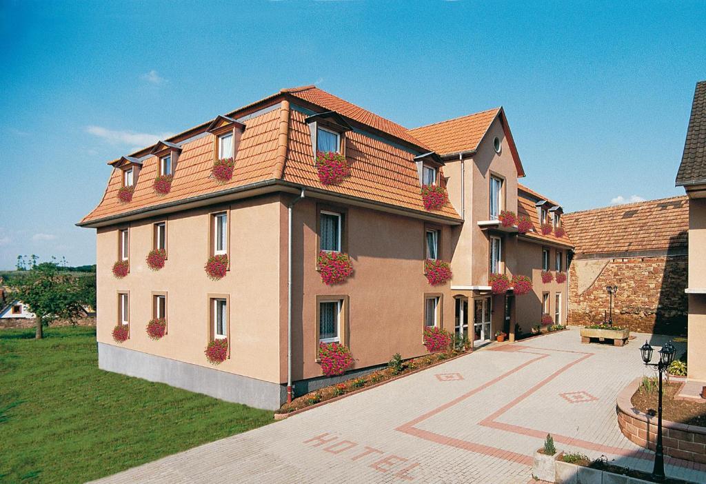 Hostellerie de l'Étoile Wasselonne Exterior foto